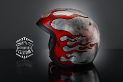 casco custon aerografato Rusted Flames